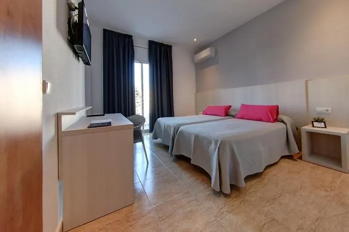 ***  Hotel Apartamentos Solimar Calafell España